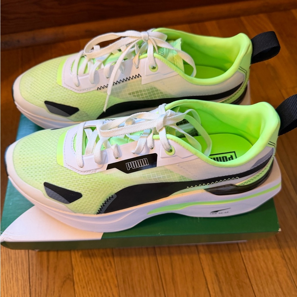 Puma Women’s Kosmo Rider White-Fizzy Lime Size 8.5 unique sneakers 383113 01
